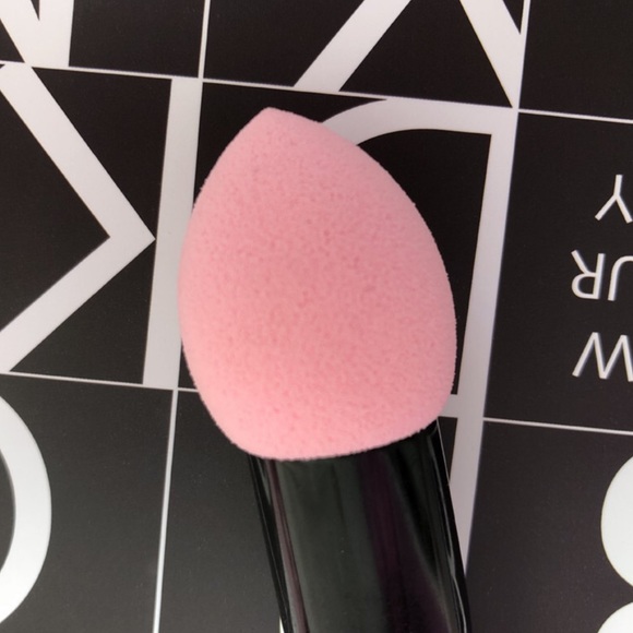 BRAND NEW Travel Size Cosmetic Pink Brush & Sponge Combo - Picture 3 of 5